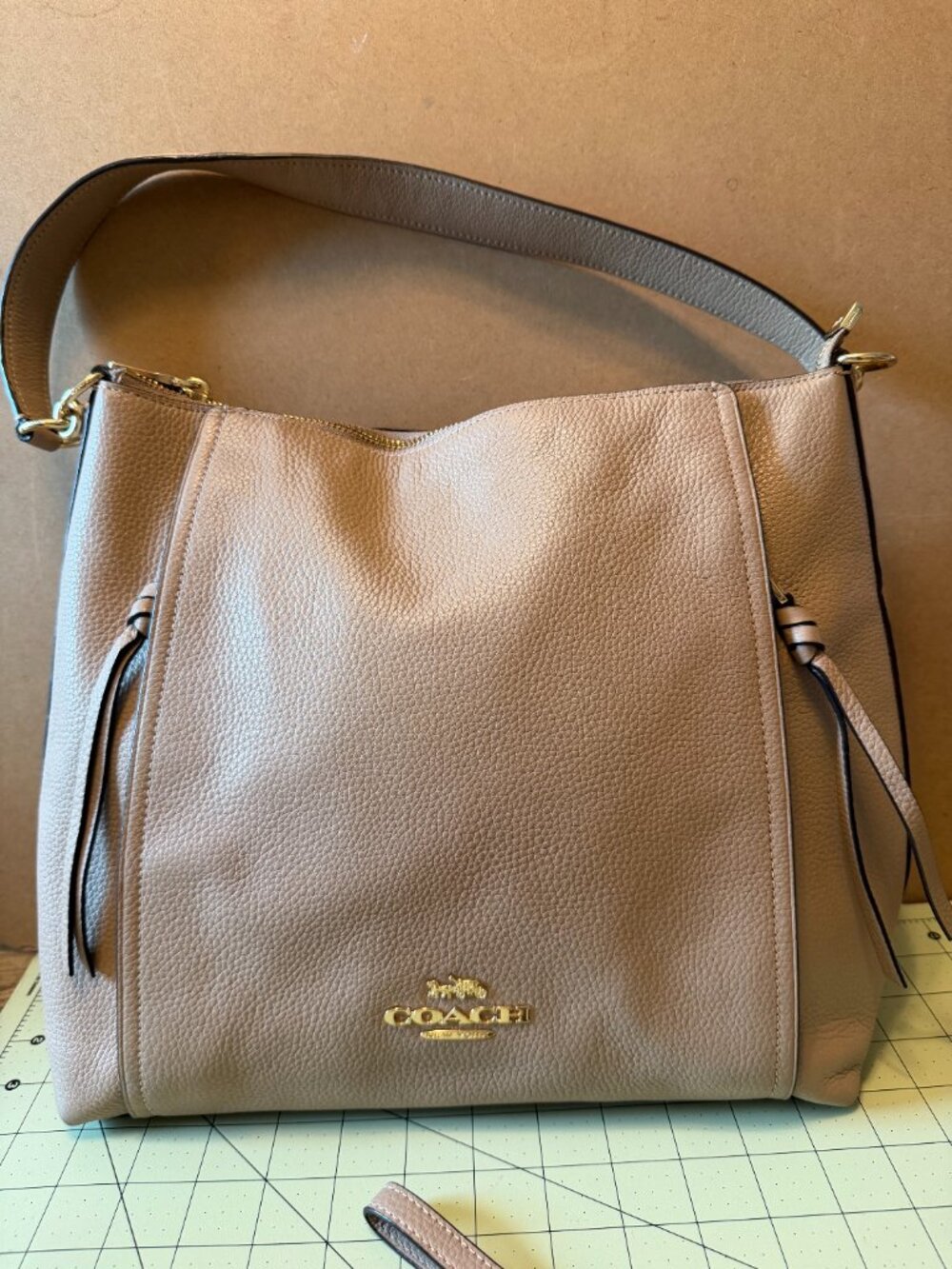 Coach Marlon Hobo & Matching accordion zip wallet - Taupe - Picture 5 of 8